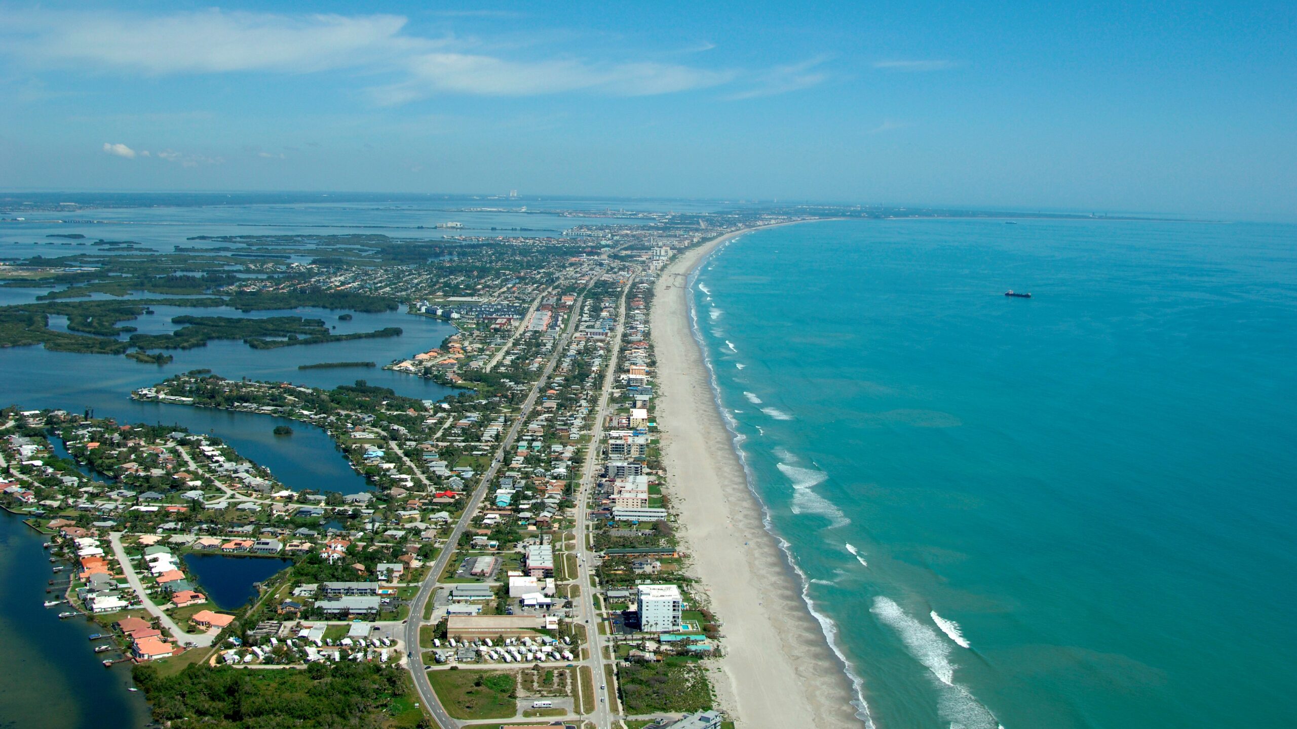 Aluminum vs Steel: The Material Decision on the Coast